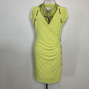 Carmen Marc Valvo Yellow Short Sleeve Cut and Sew Dress